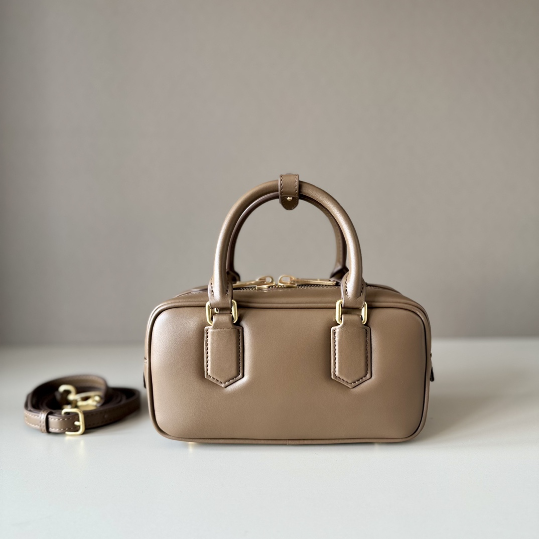M1um1u Top Handbags-22X10.5X7.5CM