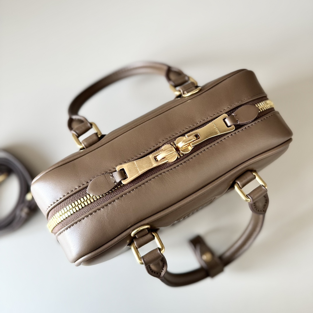M1um1u Top Handbags-22X10.5X7.5CM