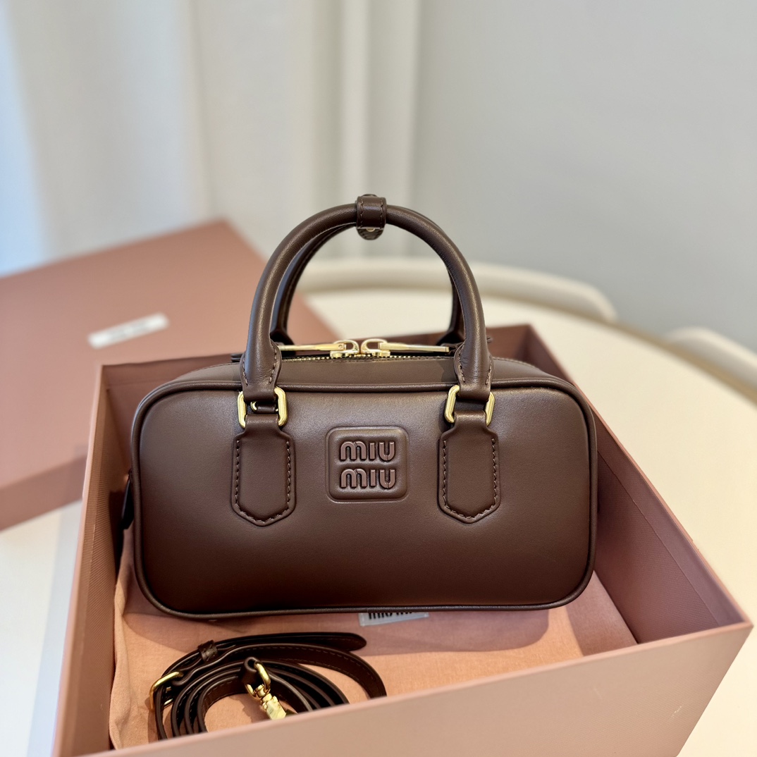 M1um1u Top Handbags-22X10.5X7.5CM