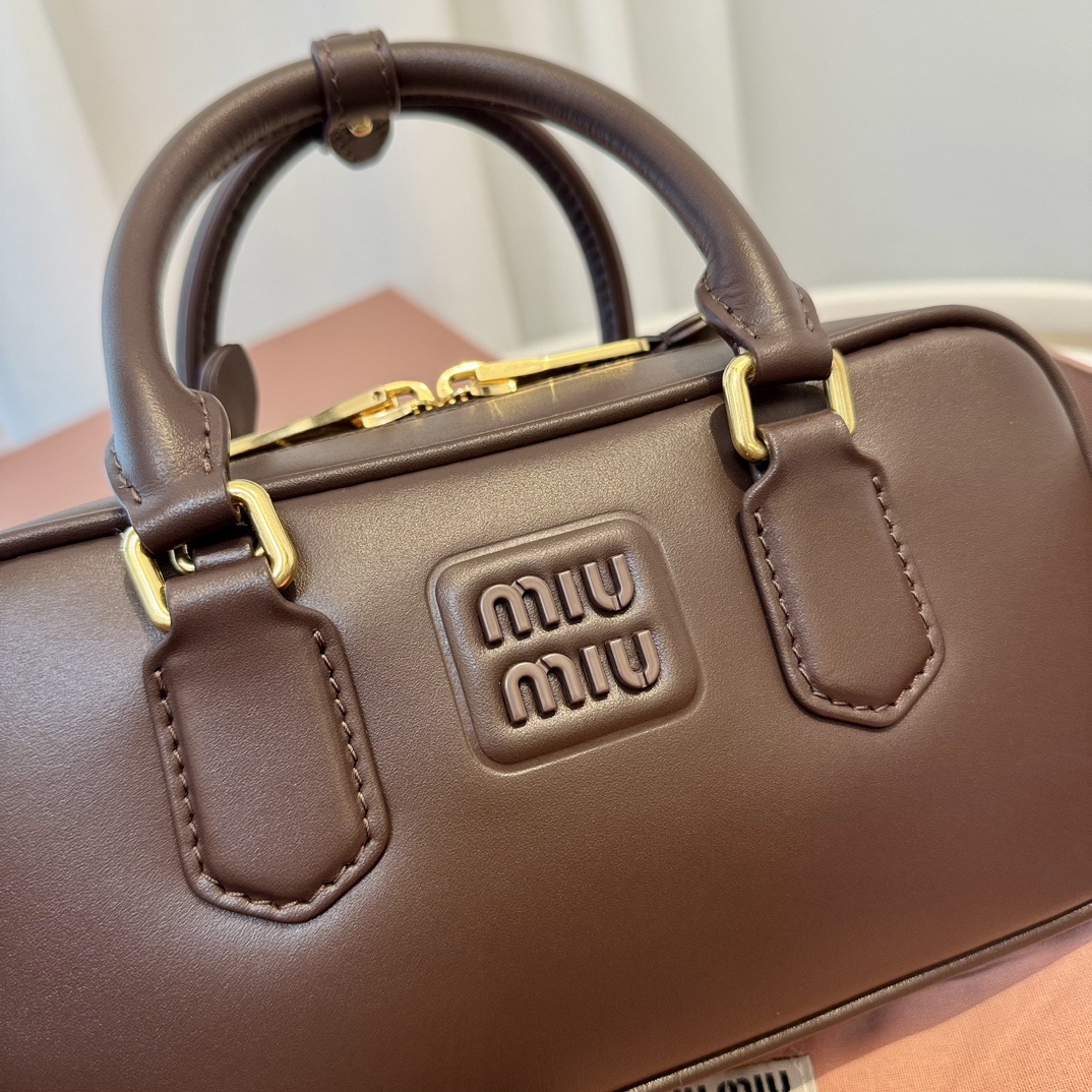M1um1u Top Handbags-22X10.5X7.5CM
