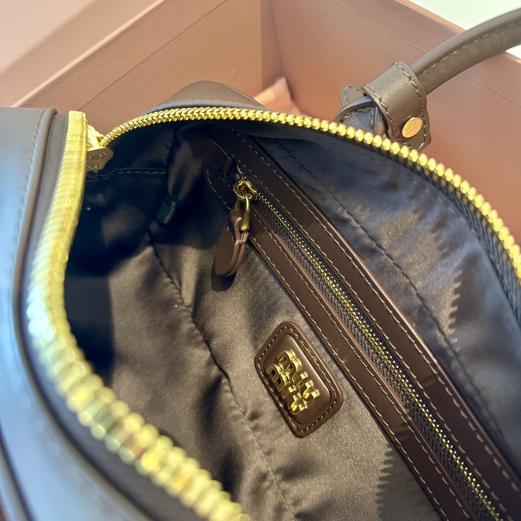M1um1u Top Handbags-22X10.5X7.5CM