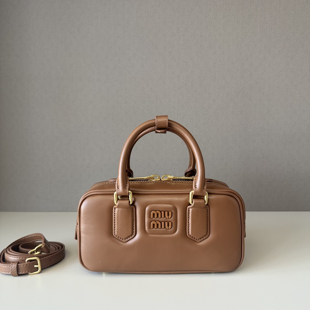 M1um1u Top Handbags-22X10.5X7.5CM