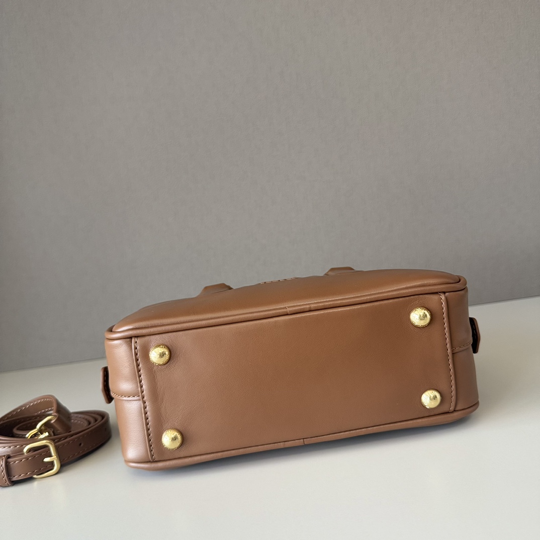 M1um1u Top Handbags-22X10.5X7.5CM