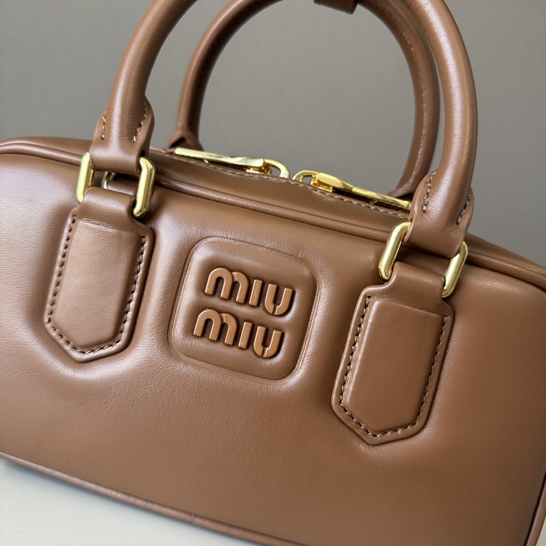 M1um1u Top Handbags-22X10.5X7.5CM