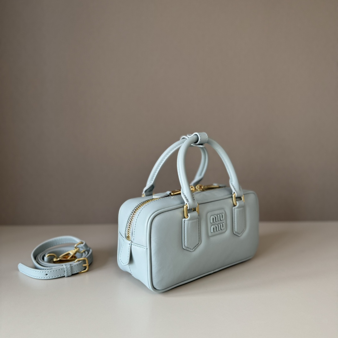 M1um1u Top Handbags-22X10.5X7.5CM