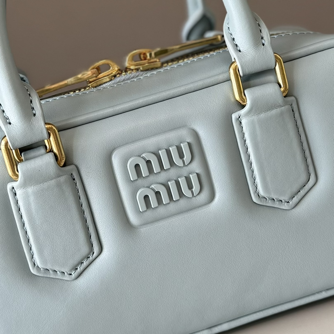 M1um1u Top Handbags-22X10.5X7.5CM