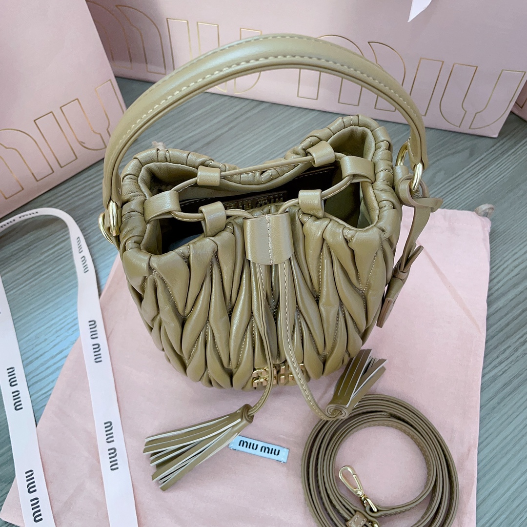M1um1u Matelasse Bucket-17X15X10CM