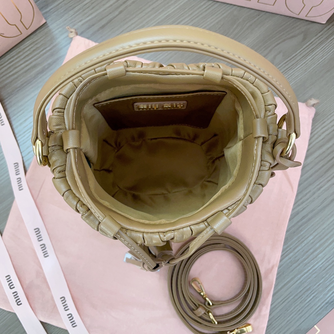 M1um1u Matelasse Bucket-17X15X10CM