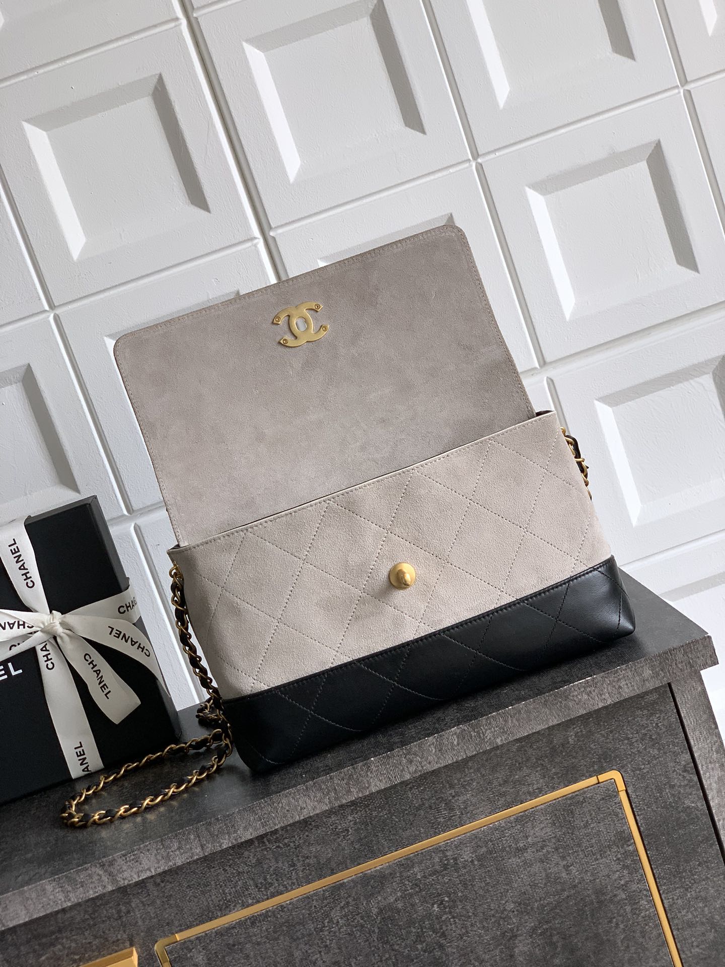 Ch@nel Flap Bag-18x29 x8CM