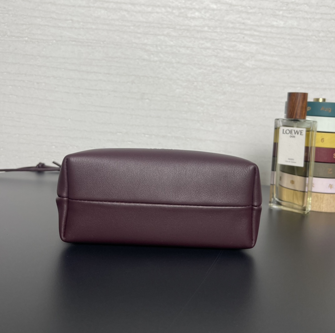 Lowee Pebble Pouch Bag-17*7*21.5CM