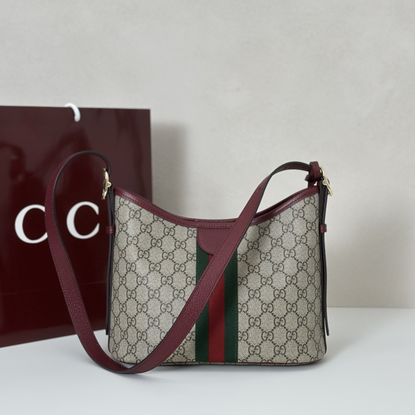 Gvc*1 Ophidia Shoulder Bag-23*21*12CM