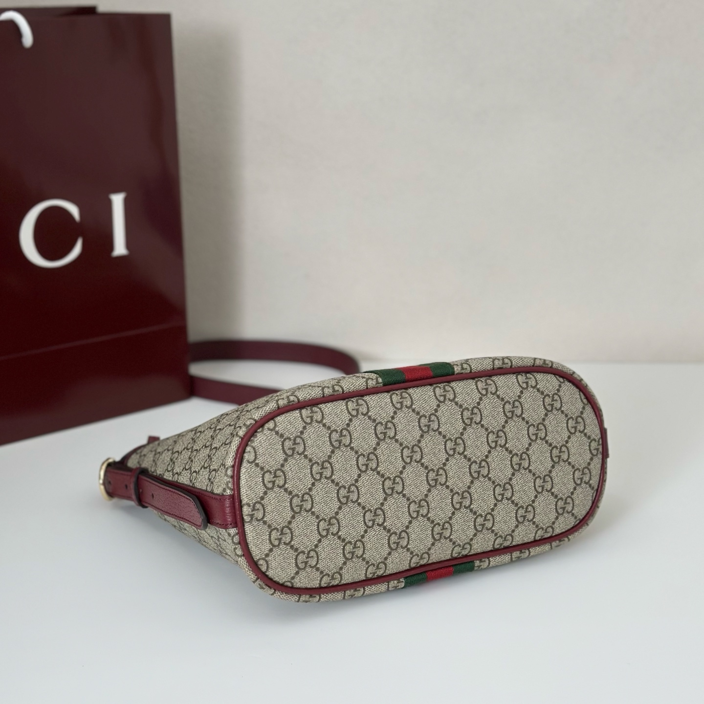 Gvc*1 Ophidia Shoulder Bag-23*21*12CM