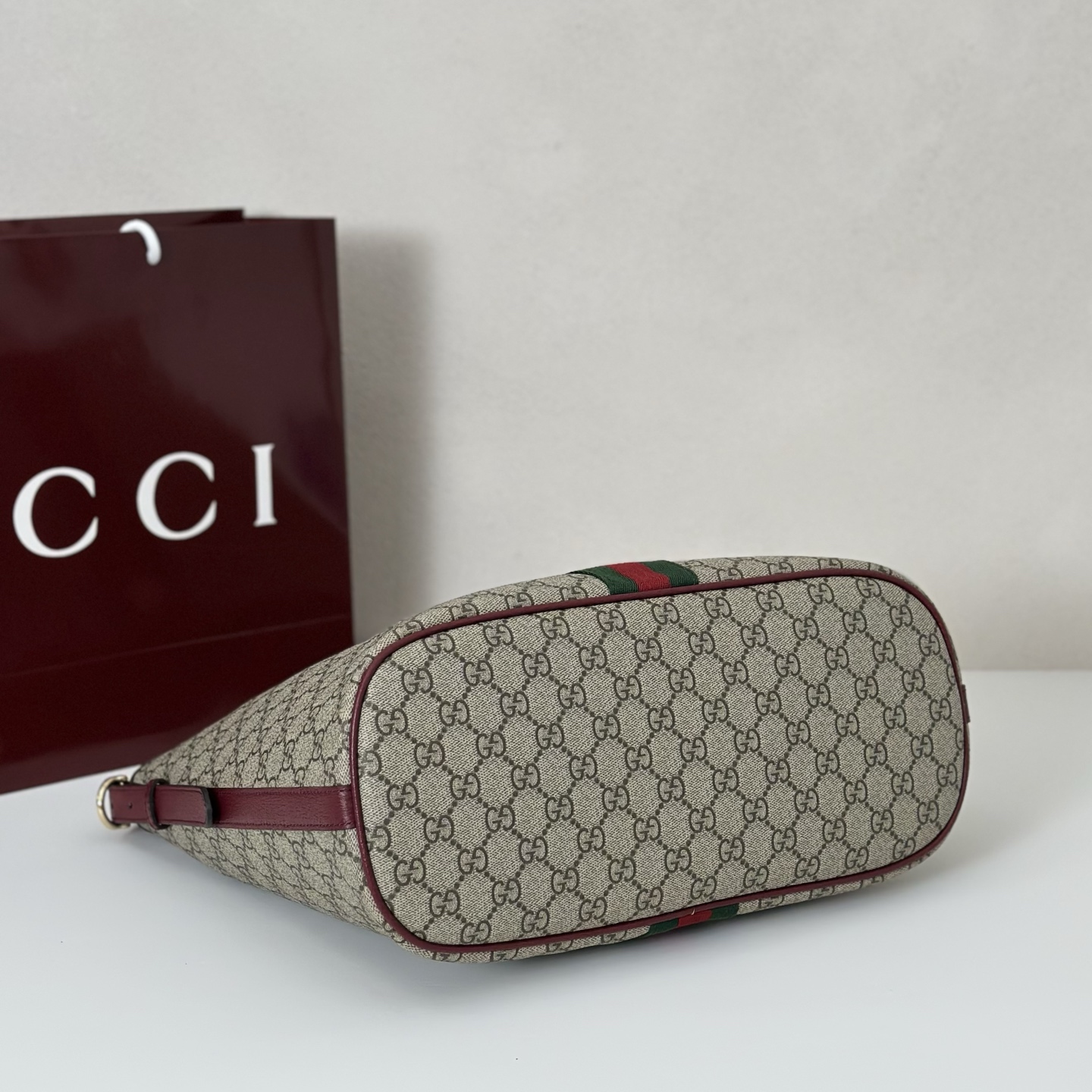 Gvc*1 Ophidia Shoulder Bag-33.5*16*30CM