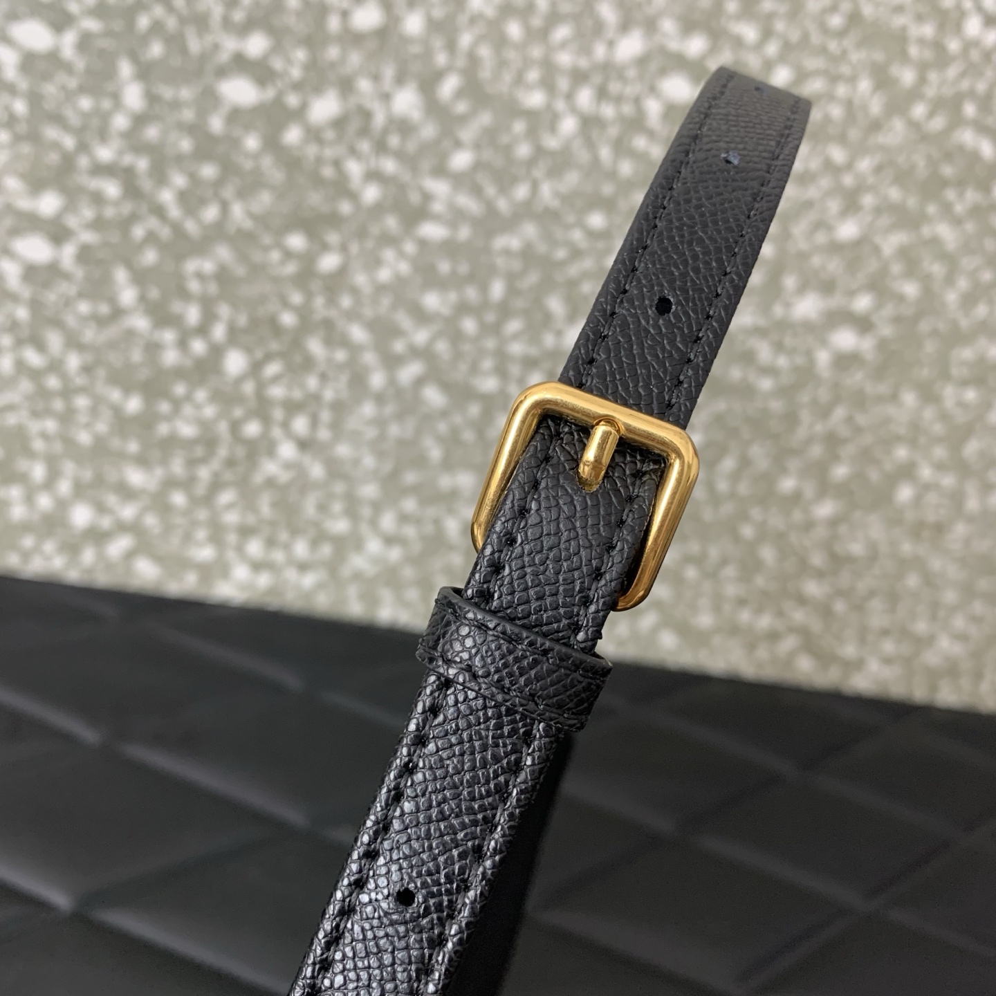 Va1e*ntin0 Garavani VLogo Signature-20*12*4CM