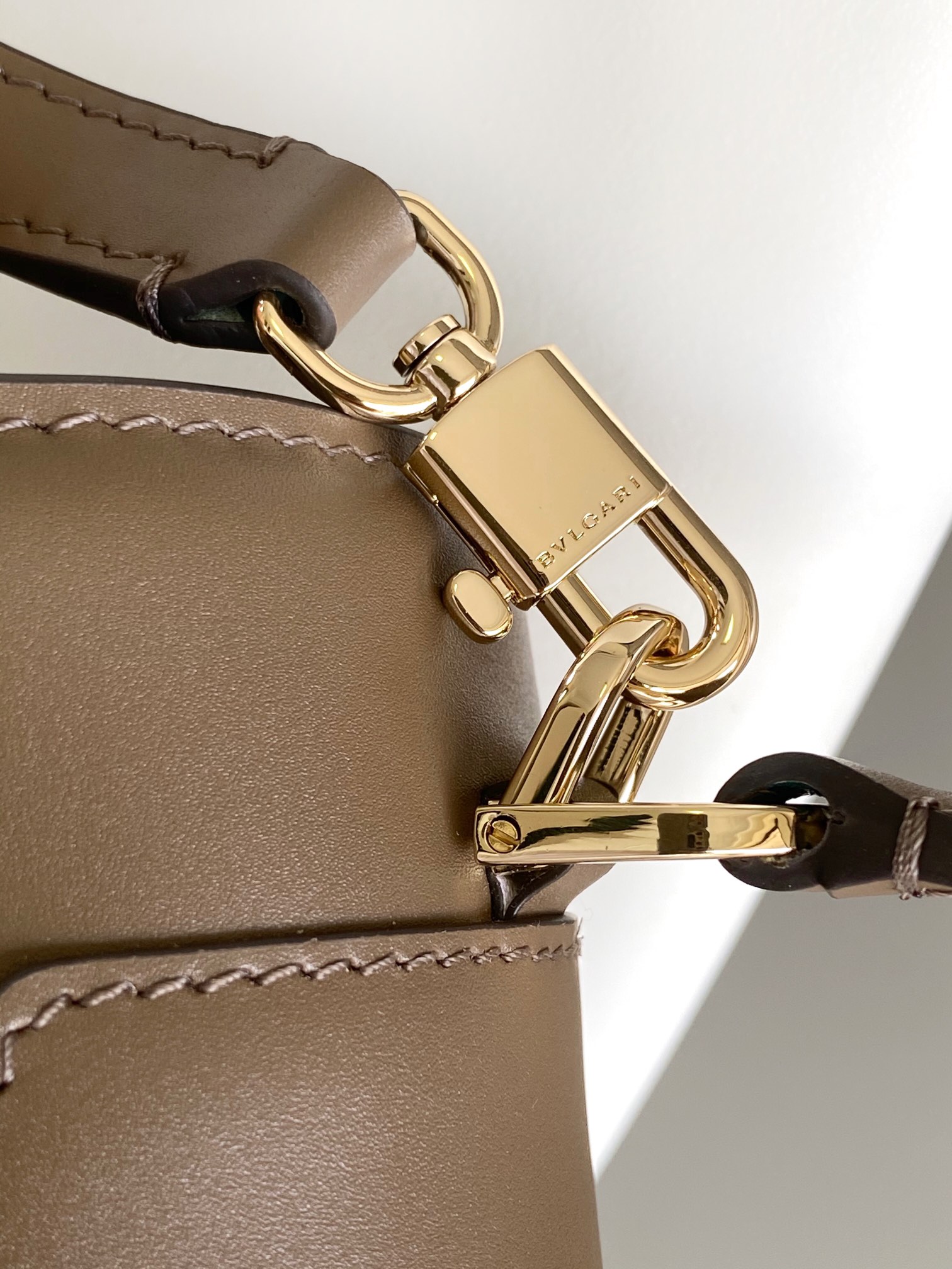 Bv1g*ai Serpenti Forever Bag-20.5X 15X 9CM
