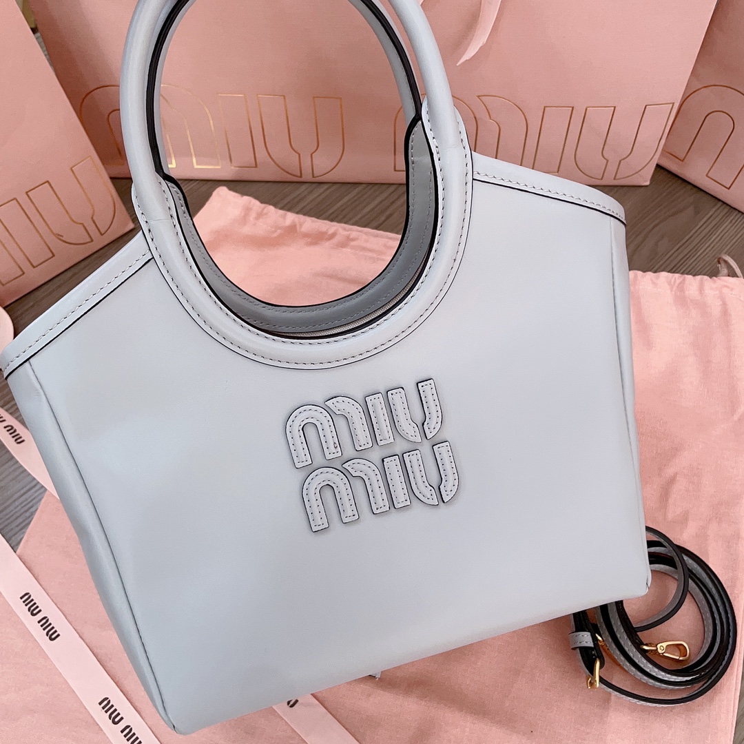 M1um1u Lvy Tote-23X13X7CM
