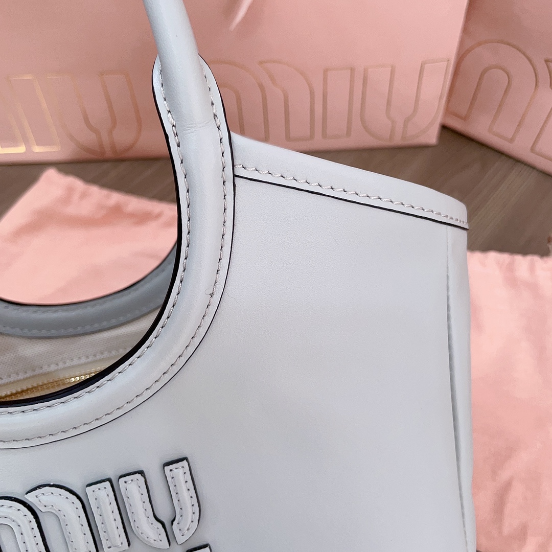 M1um1u Lvy Tote-23X13X7CM
