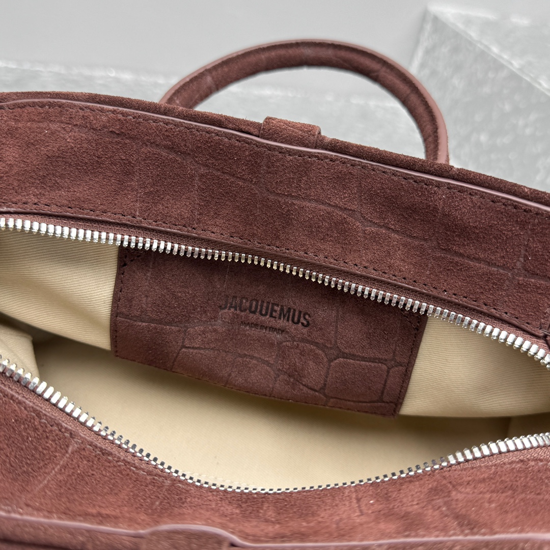 Jacquemus Le Turismo Bag-26*17*11CM