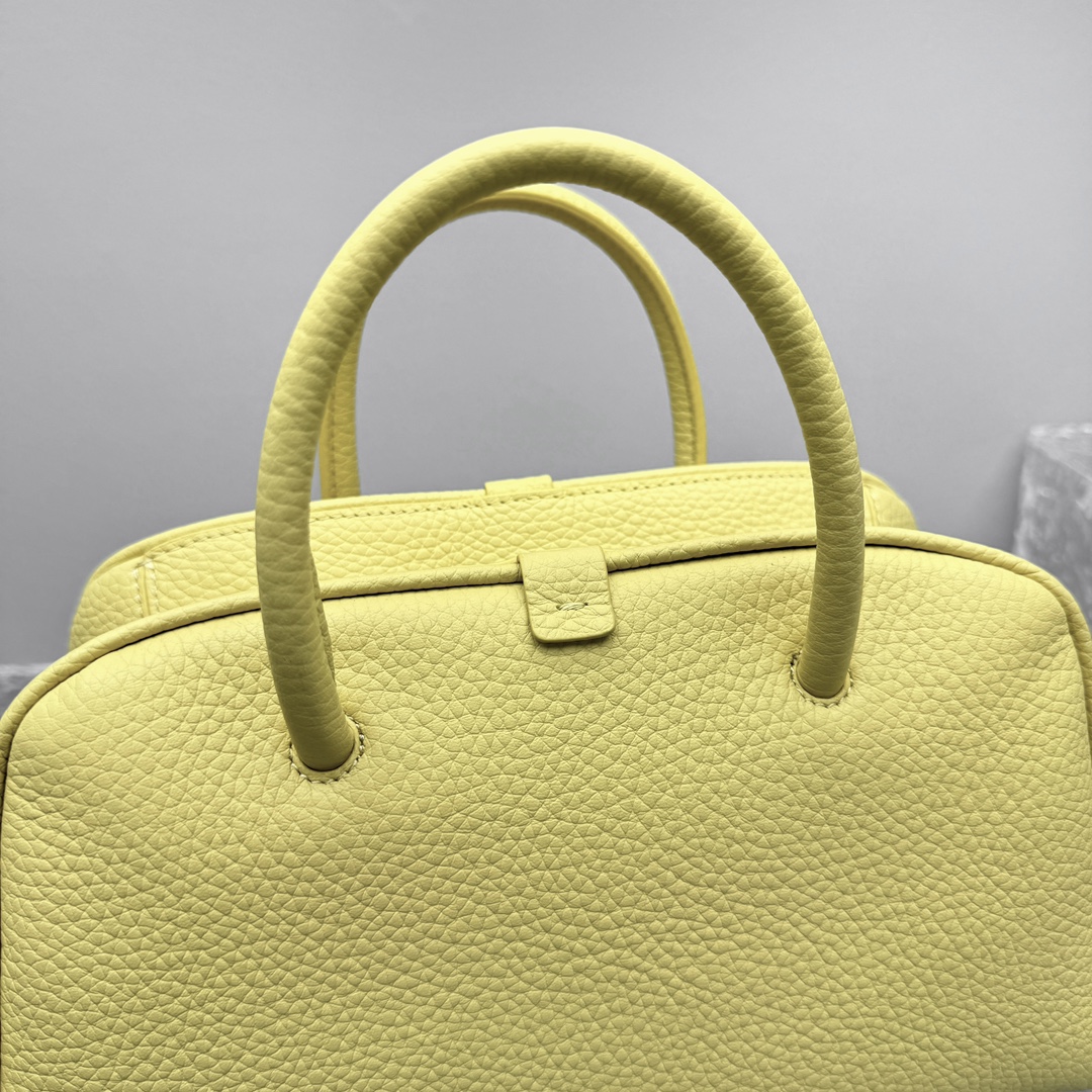 Jacquemus Le Turismo Bag-26*17*11CM