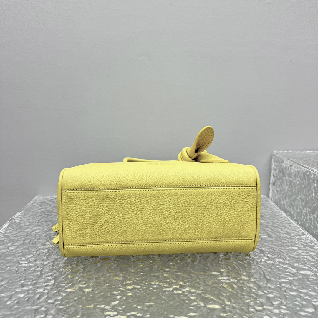 Jacquemus Le Turismo Bag-26*17*11CM