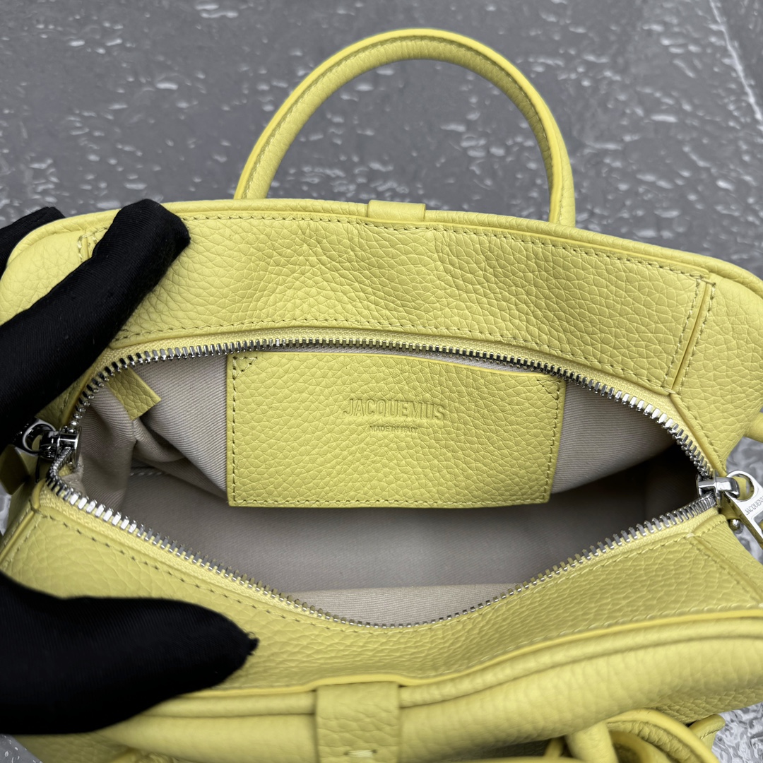 Jacquemus Le Turismo Bag-26*17*11CM