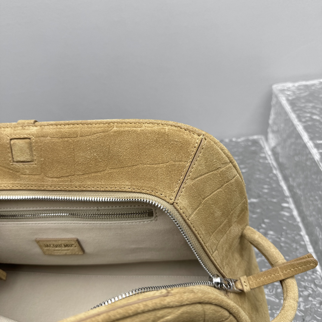 Jacquemus Le Turismo Bag-39*23*17CM
