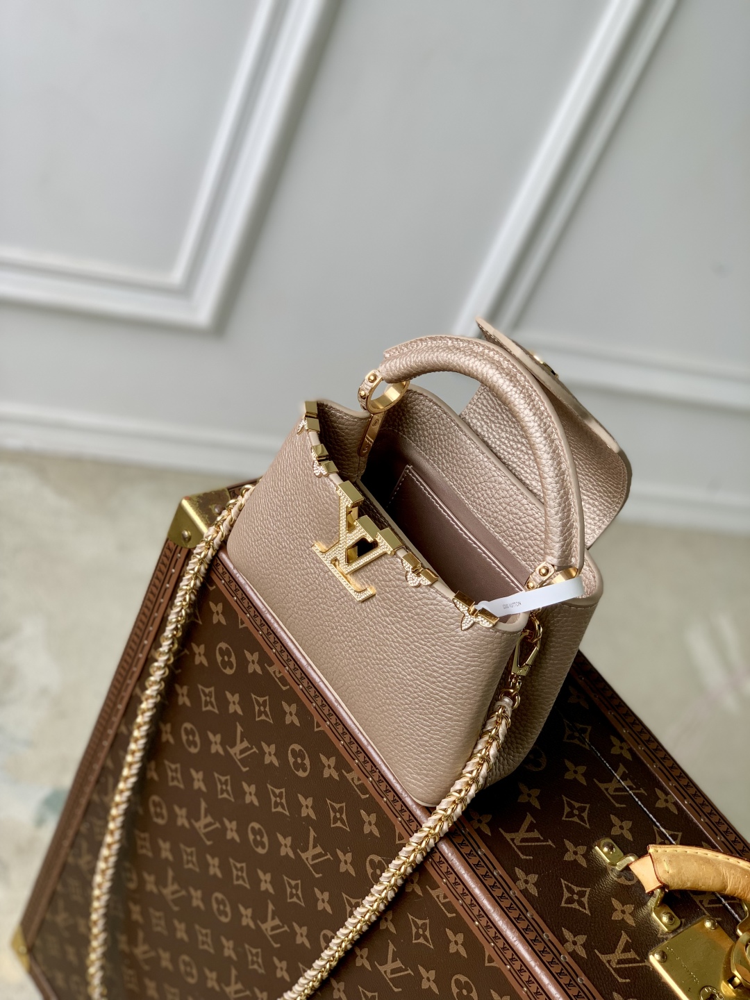 L0vis Vvtt0n Capucines Handlebag
