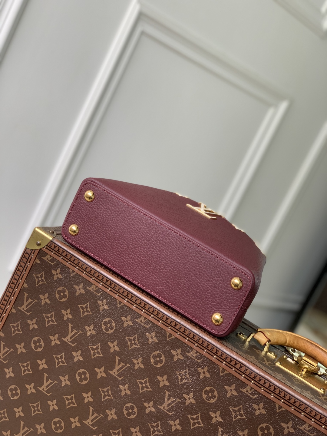 L0vis Vvtt0n Capucines Handlebag