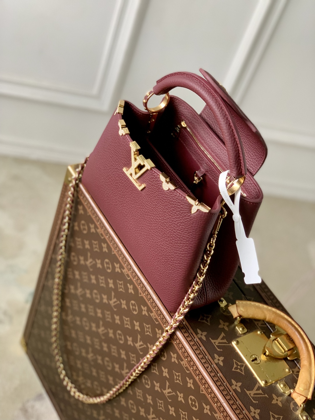 L0vis Vvtt0n Capucines Handlebag