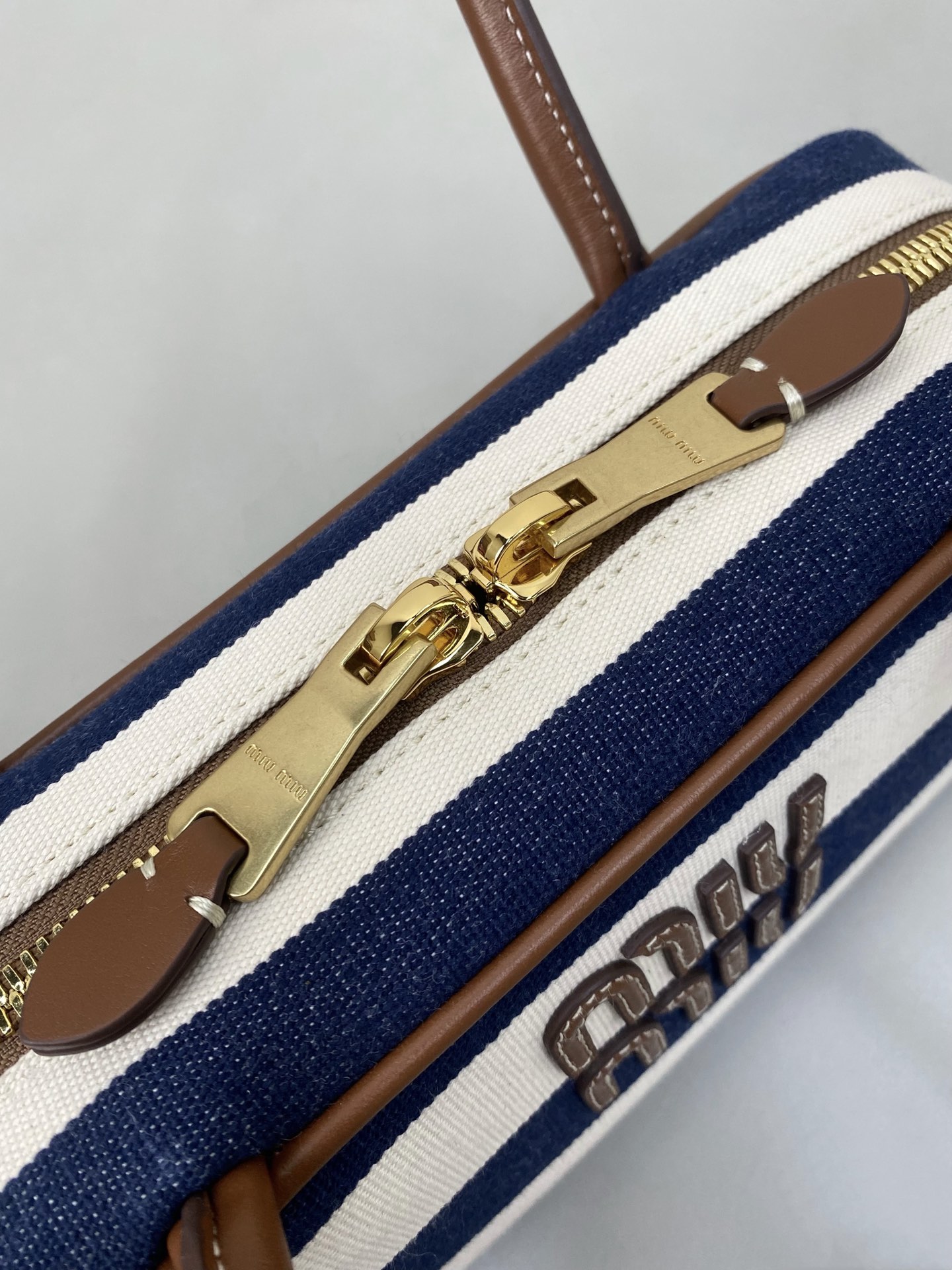 M1um1u Beau Top-Handle Tratan Bag -27×12×9CM