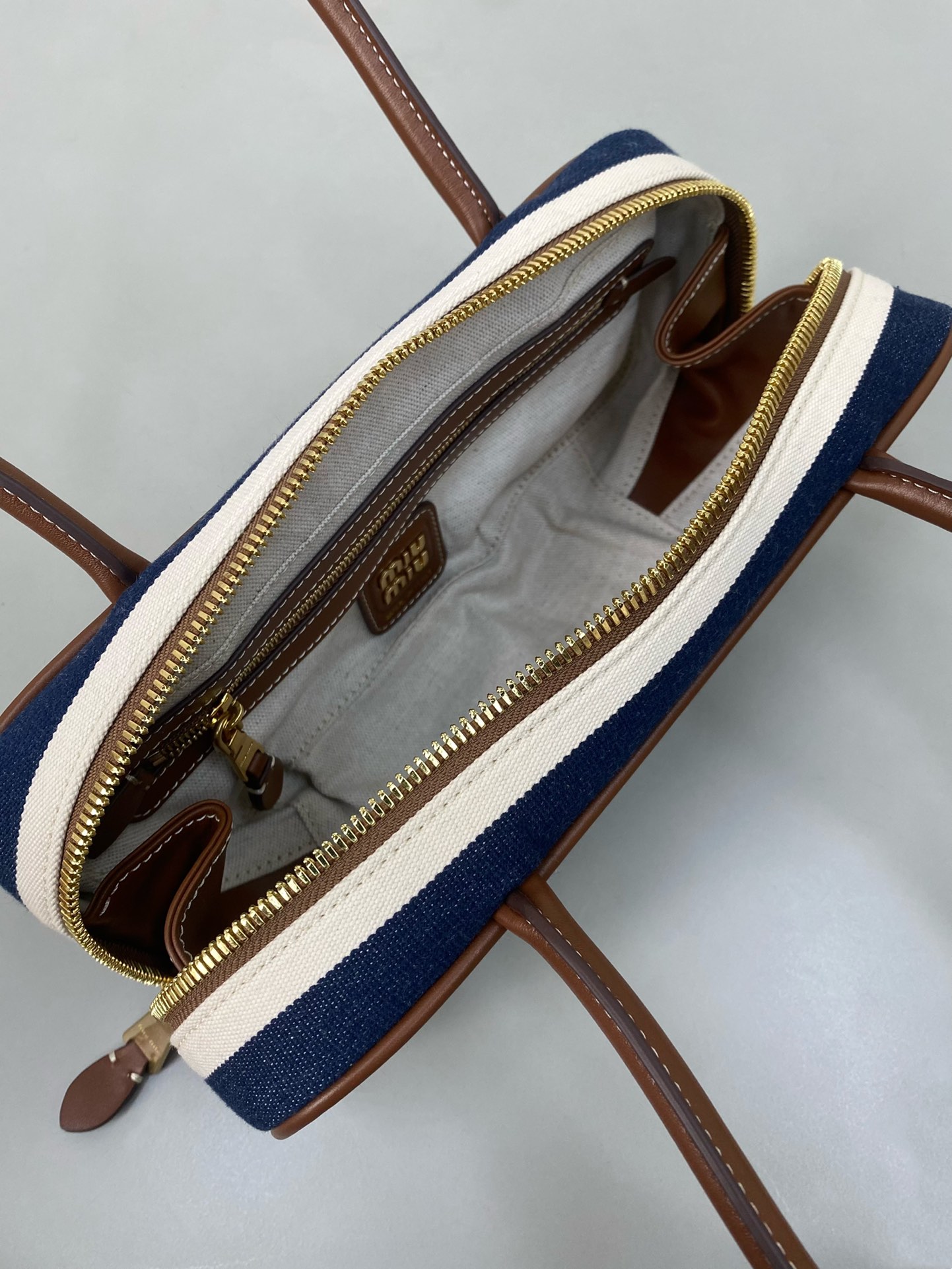 M1um1u Beau Top-Handle Tratan Bag -27×12×9CM