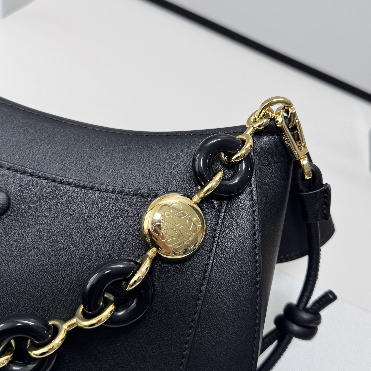Lowee Ola Chain-Link Shoulder Bag-26*18*13CM