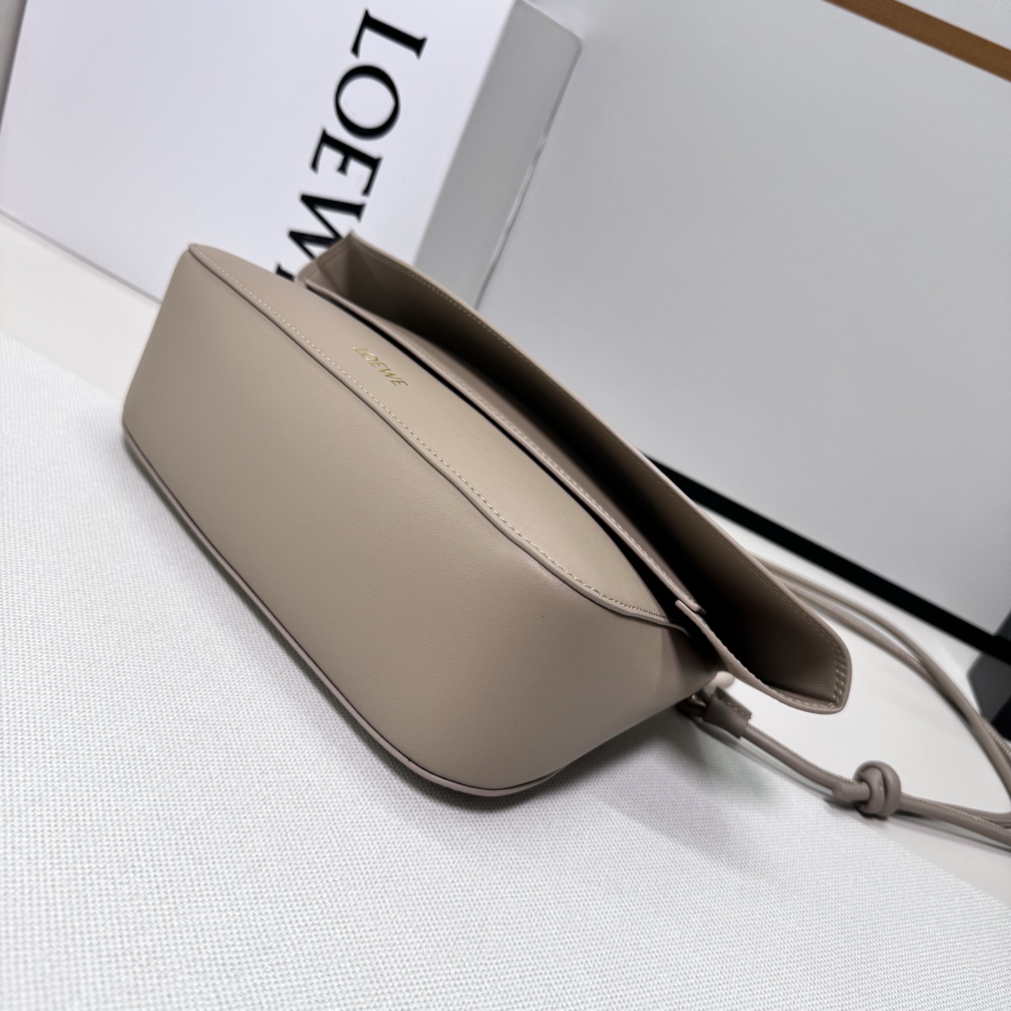 Lowee Ola Chain-Link Shoulder Bag-26*18*13CＭ
