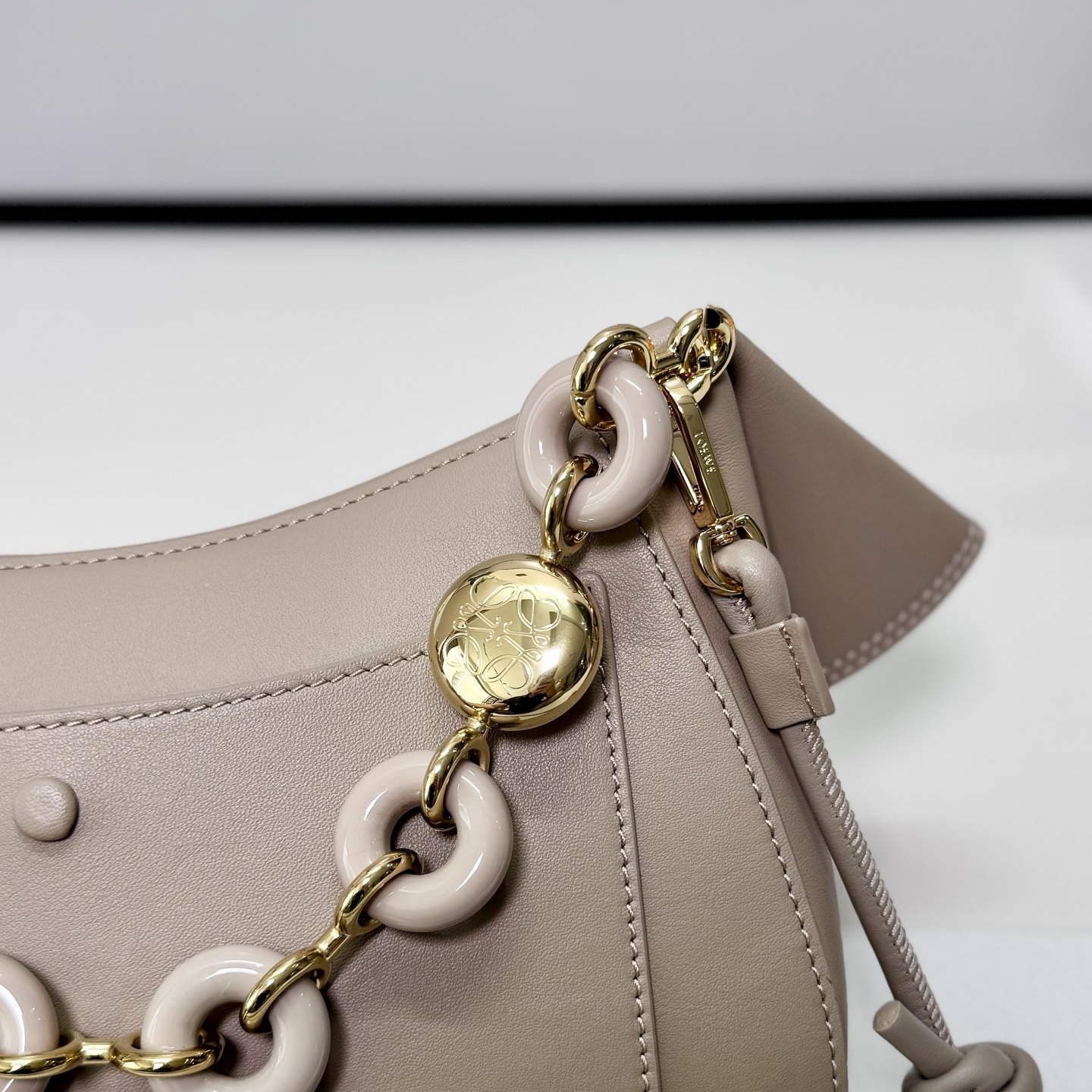Lowee Ola Chain-Link Shoulder Bag-26*18*13CＭ
