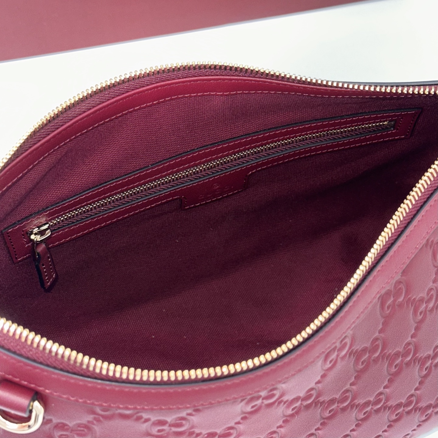 Gvc*1 Medium Emblem Shoulder Bag-30*19*11CM