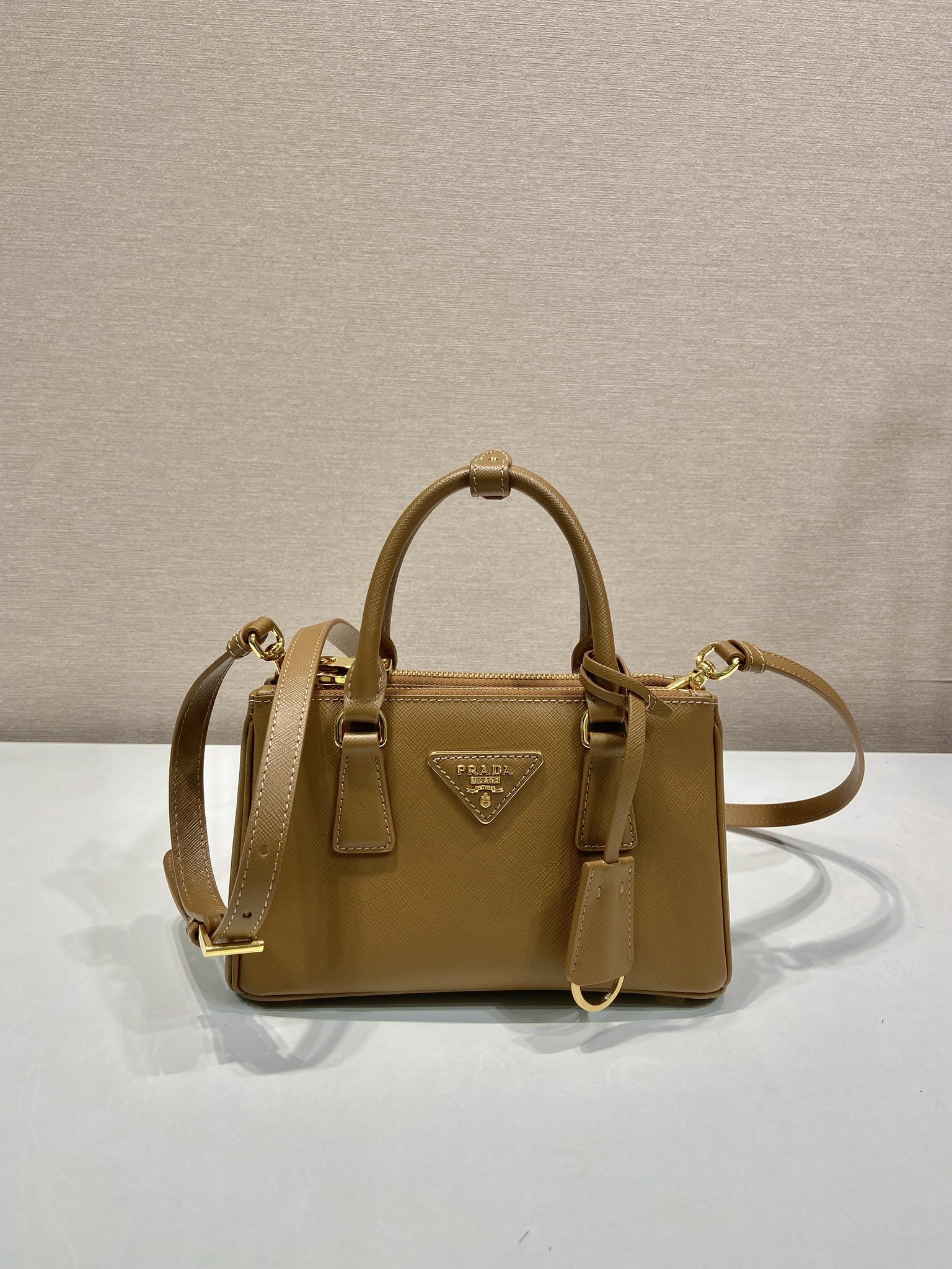 Pra*a Cameo Galleria Saffiano Leather Mini-Bag-1BA916-21*12.5*8.5CM