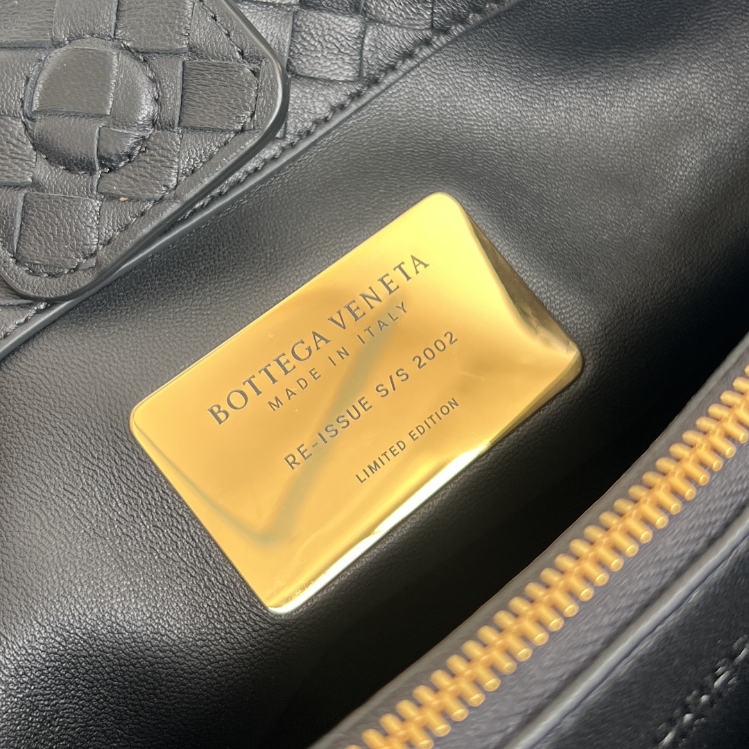 b0tt*ga Ven*ta women