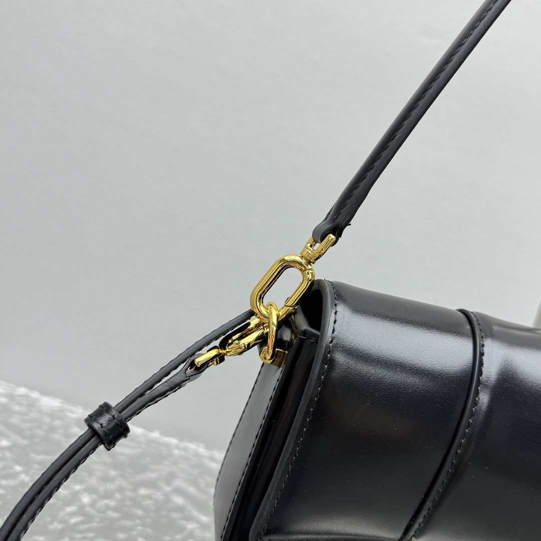 Ba1en*iaga hourglass bag-23x13*4cm