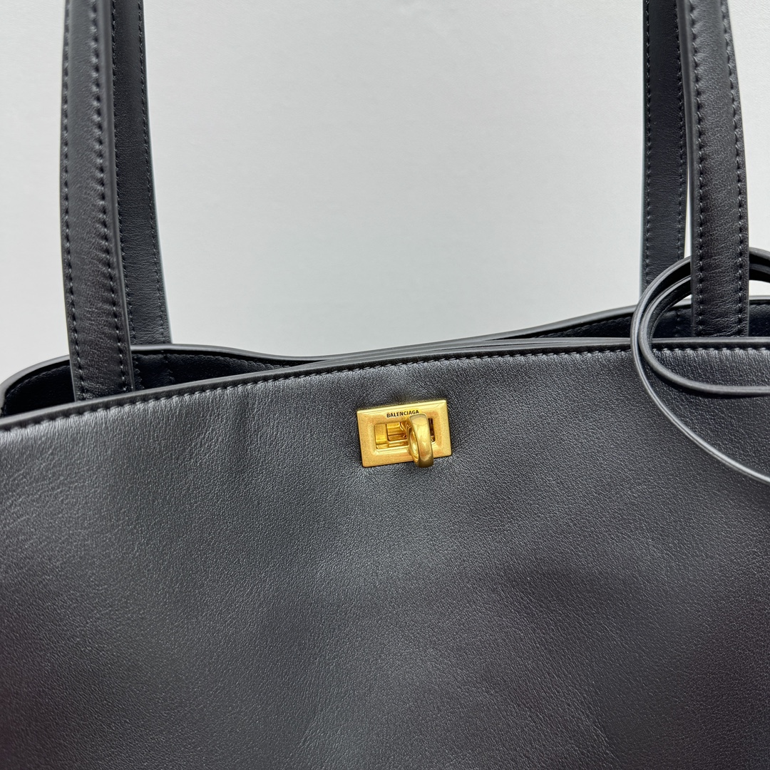 Ba1en*iaga tote bag-33*11*27cm