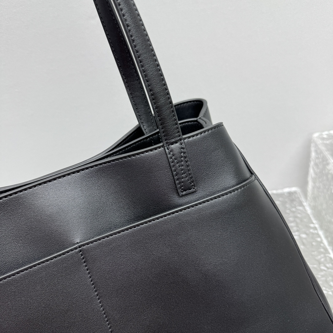 Ba1en*iaga tote bag-33*11*27cm