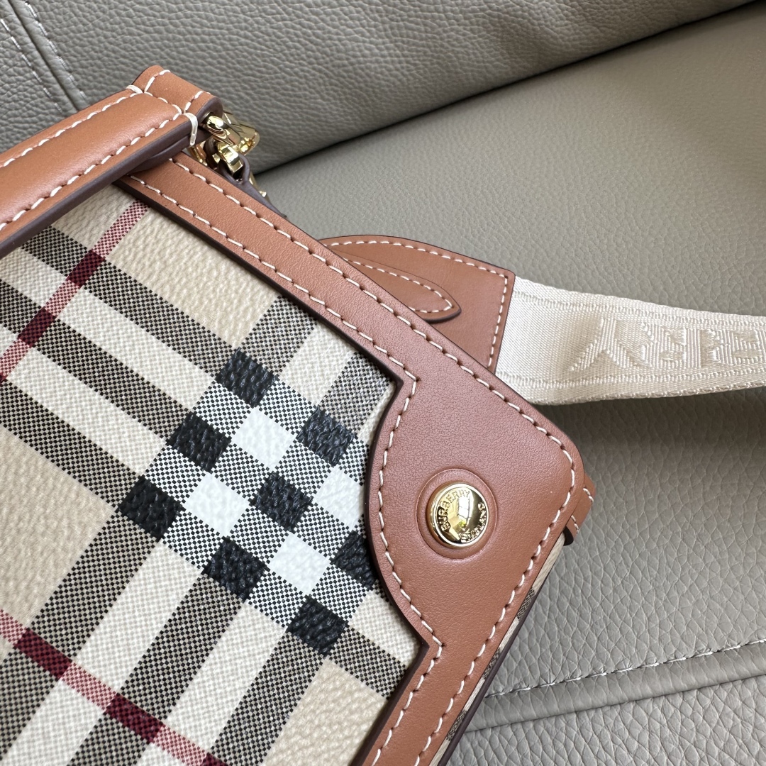 Bv*b*rry vintage bag-24 x 8 x 14ccm