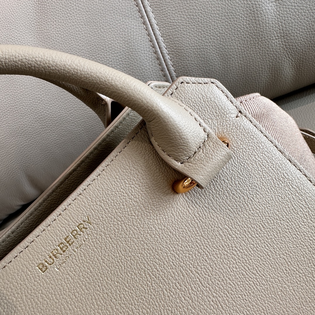 Bv*b*rry Canvas & Leather Tote-21/20/13CM