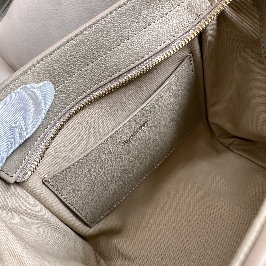 Bv*b*rry Canvas & Leather Tote-21/20/13CM