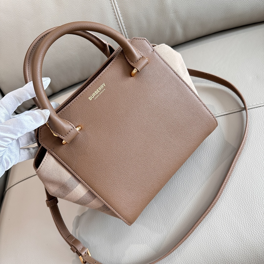 Bv*b*rry Canvas & Leather Tote-21/20/13CM