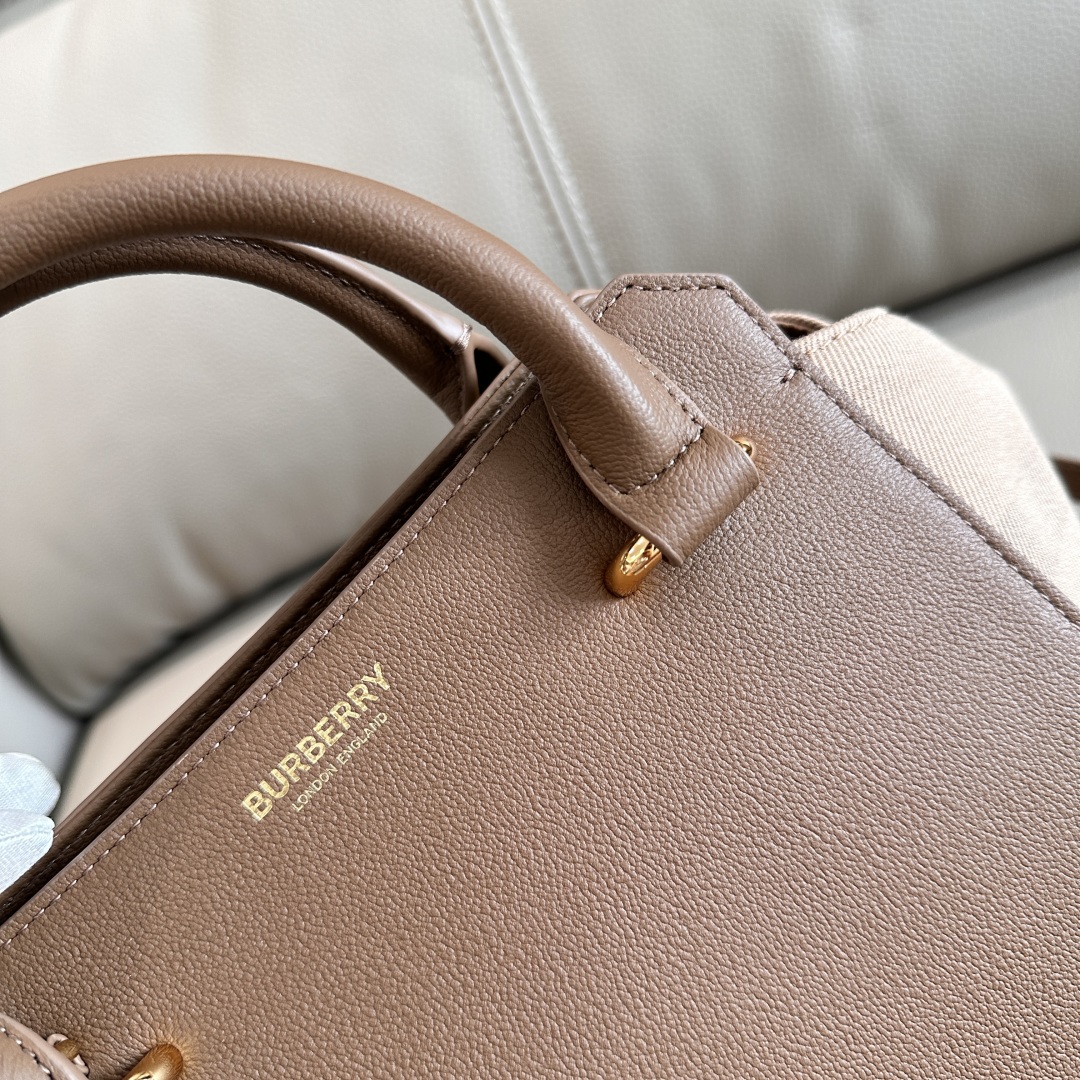 Bv*b*rry Canvas & Leather Tote-21/20/13CM