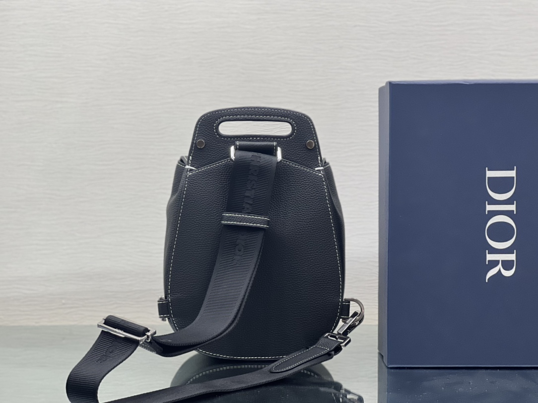 Diro Gallop Sling Bag Black Grained Calfskin-19*27.5*11.5CM