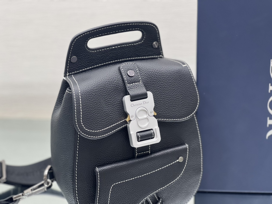 Diro Gallop Sling Bag Black Grained Calfskin-19*27.5*11.5CM