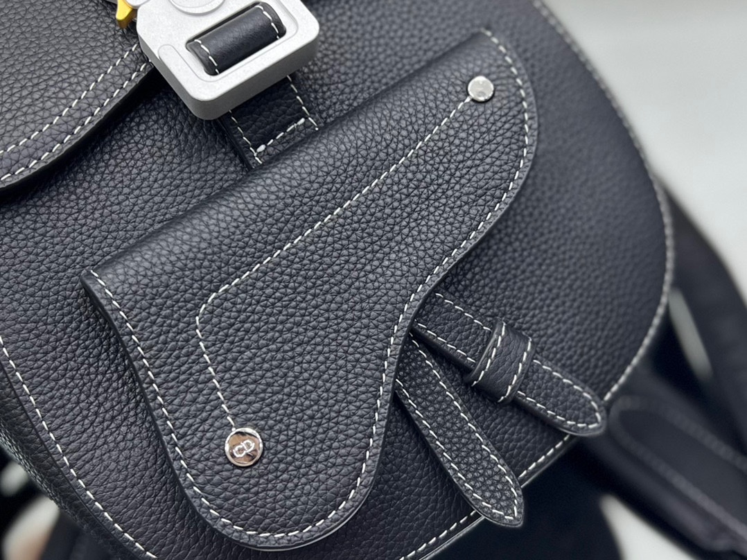 Diro Gallop Sling Bag Black Grained Calfskin-19*27.5*11.5CM