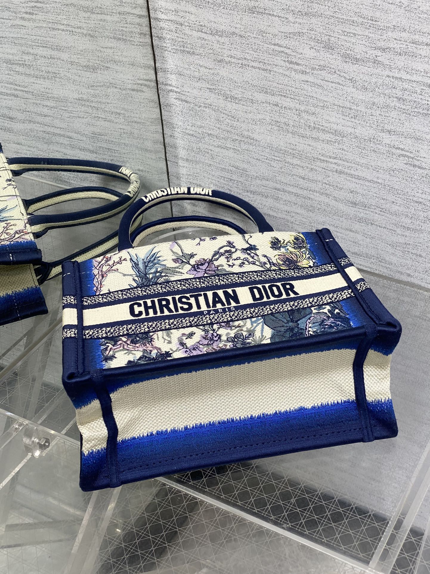 Diro Small Book Tote-26*8*22CM