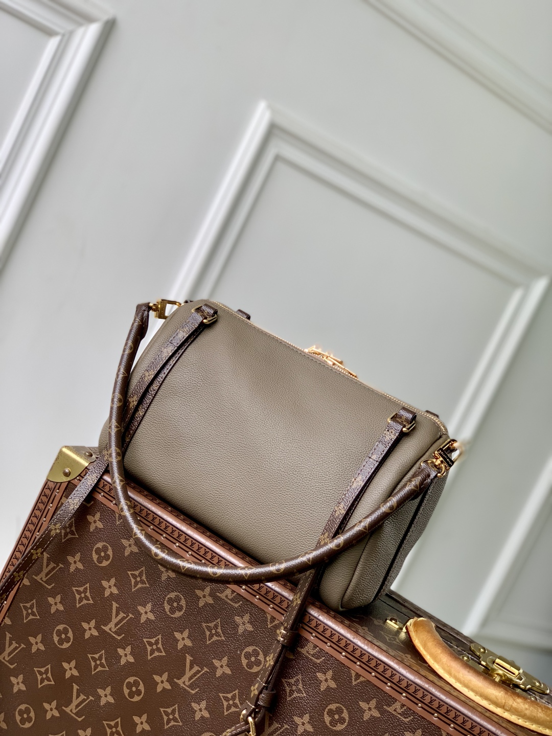 L0vis Vvtt0n Express Handbag-M26039-17 x 13.5 x 26CM